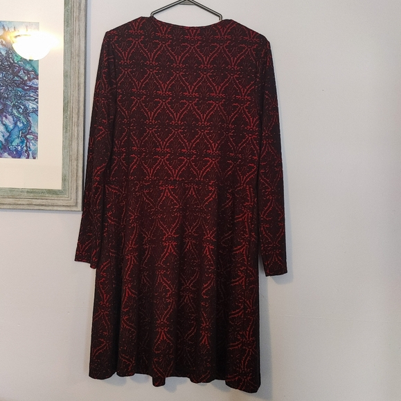 Kenzie Long Sleeve Red and Black Dress - Picture 3 of 8